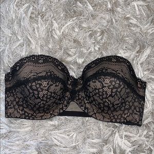 Black lace strapless bra